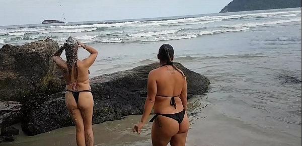  Eu e minha amiga gozando gostoso na praia !!! Fada Mel - Paty Bumbum - El Toro De Oro